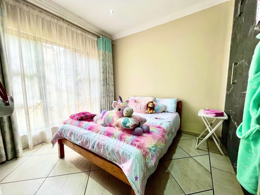 4 Bedroom Property for Sale in Safari Gardens North West